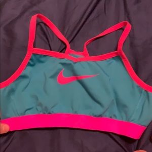 Youth Large Nike sports bra